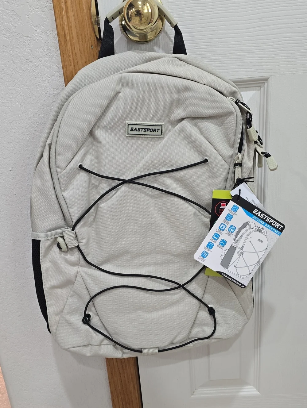 EASTSPORT Men's Everyday Backpack in Light Gray